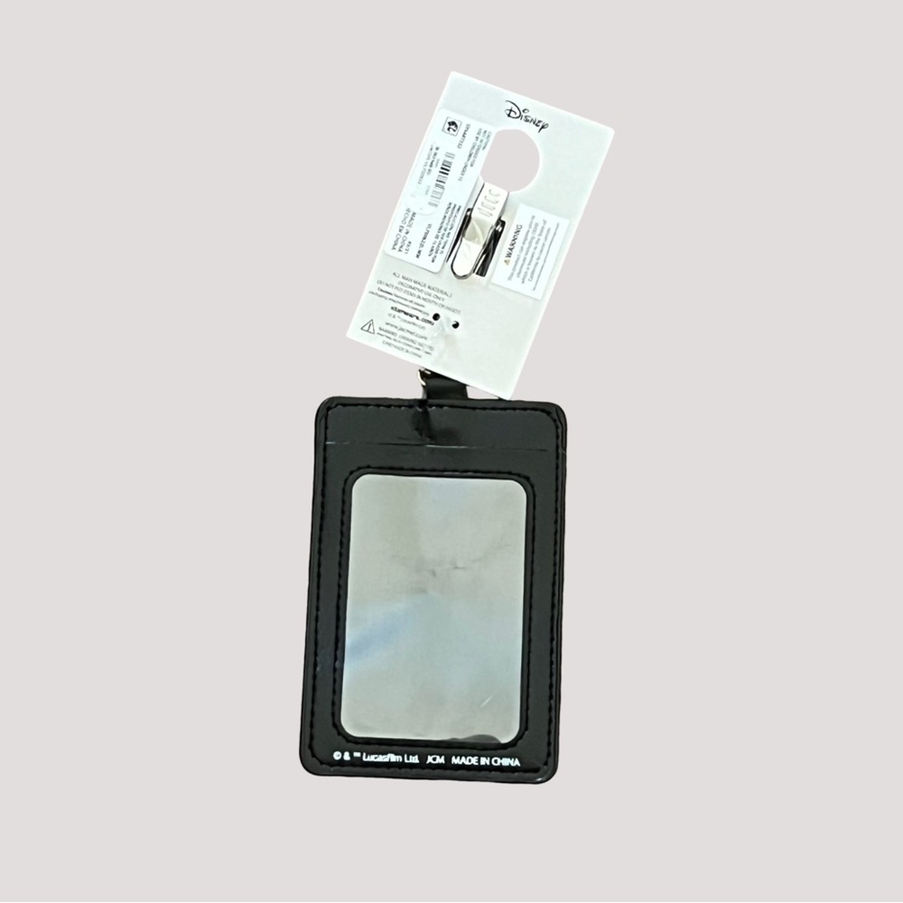 Disney Star Wars Mandalorian Grogu Badge Reel ID Holder - Picture 2 of 2